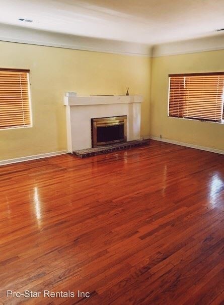 Building Photo - 3 br, 2 bath House - 1427 N. Irwin Street