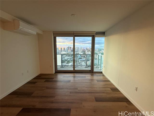 Foto del edificio - 1515 Liona St