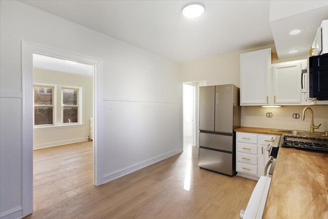 Foto del edificio - 3224 N Linder Ave