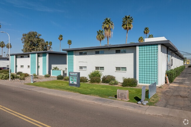 Building Photo - Emerson Park