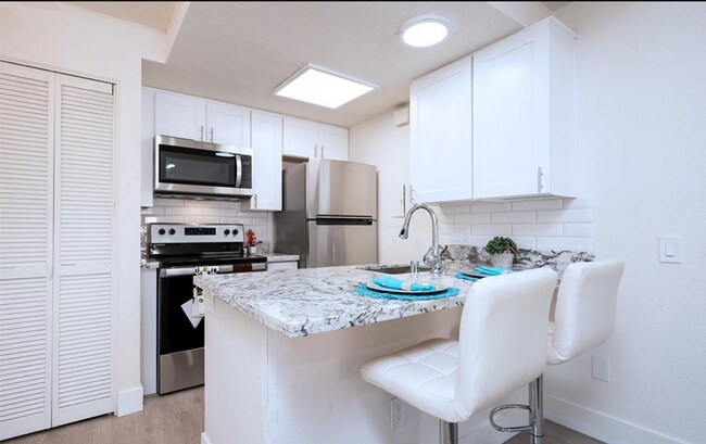 Foto del edificio - 1 Bed / 1 Bath Apartment for Rent in San Ysidro – $1,799/mo