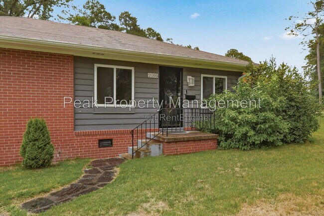 Foto del edificio - 2105 Fort Rice St