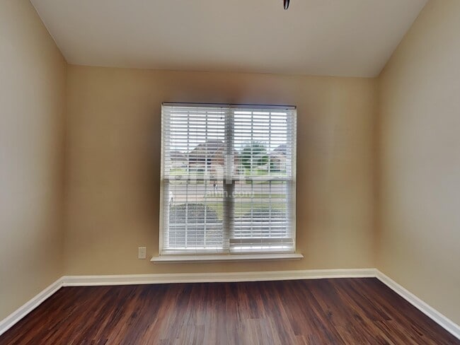 Foto del edificio - 902 Tanager Ct