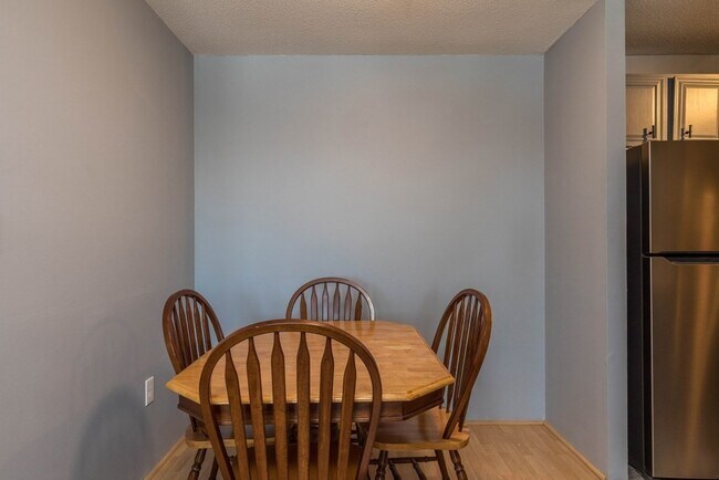 Foto del edificio - 875 John Fitch Hwy