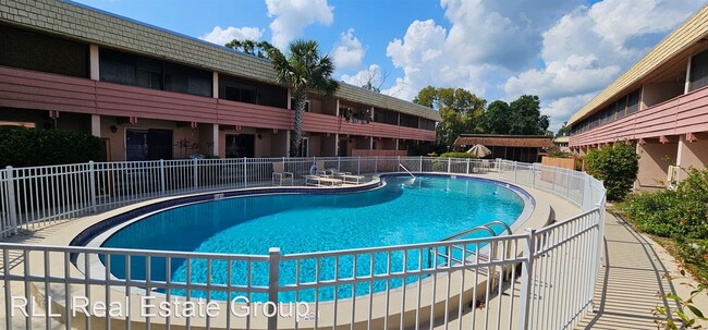 Foto del edificio - 2 br, 2 bath House - 2511 Country Club Dr.