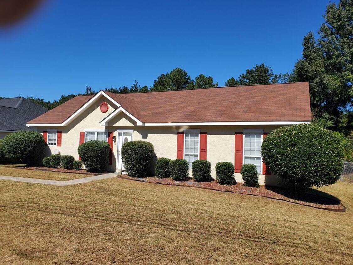 Primary Photo - 3 Bedrooms 2 Baths Updated - Move-in Ready...