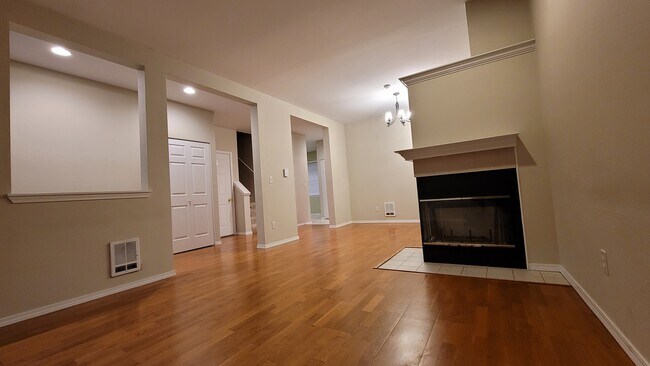 Building Photo - 18008 NE 94th Ct