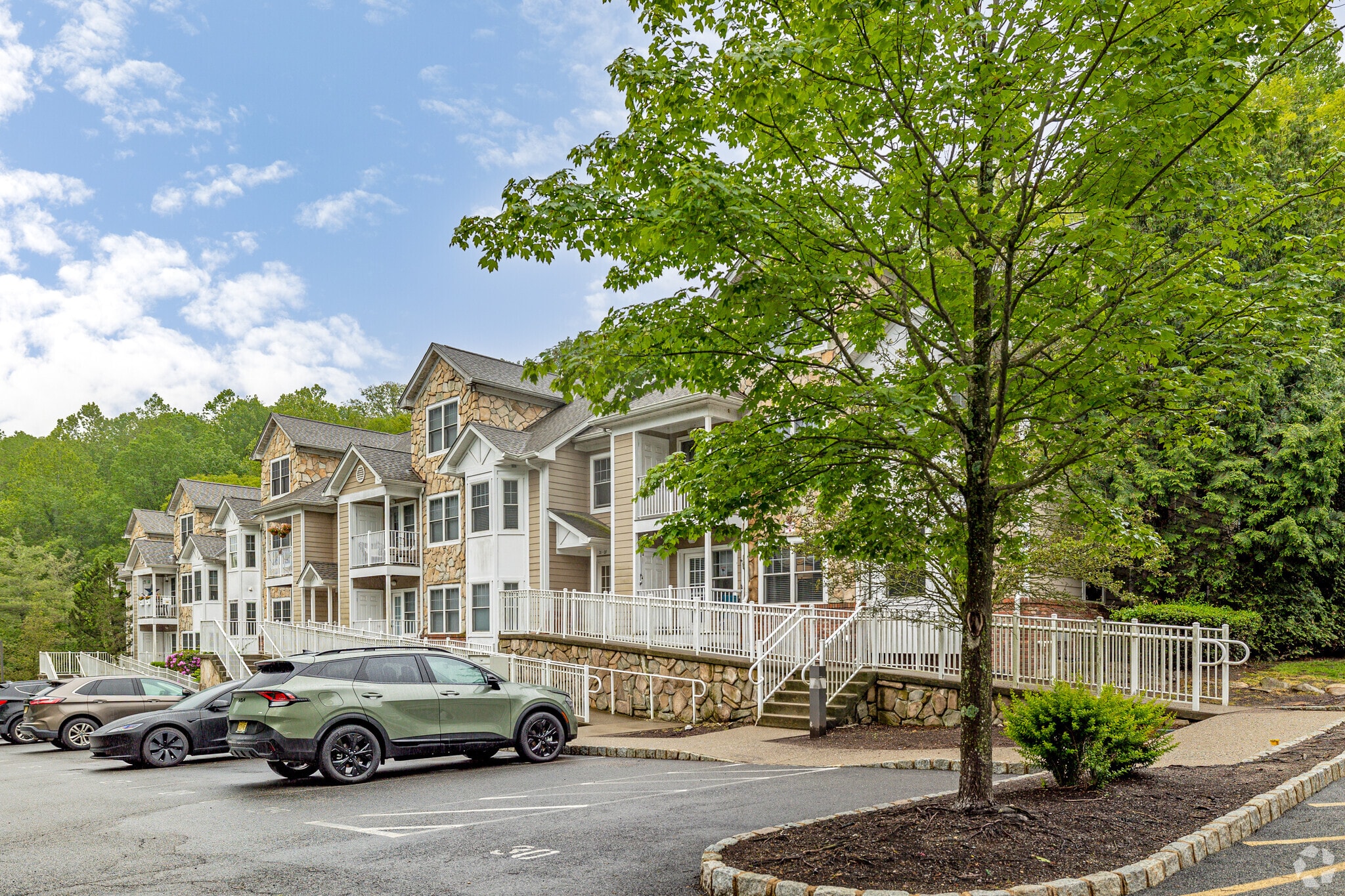 Rocky Hill Condominiums