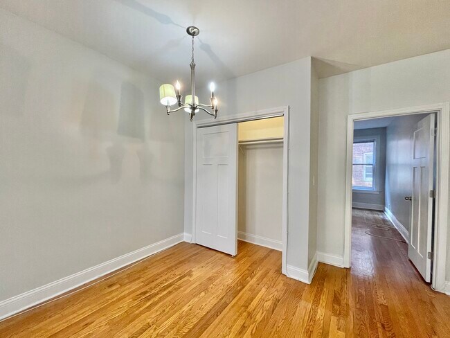 Foto del edificio - 5461 S Everett Ave