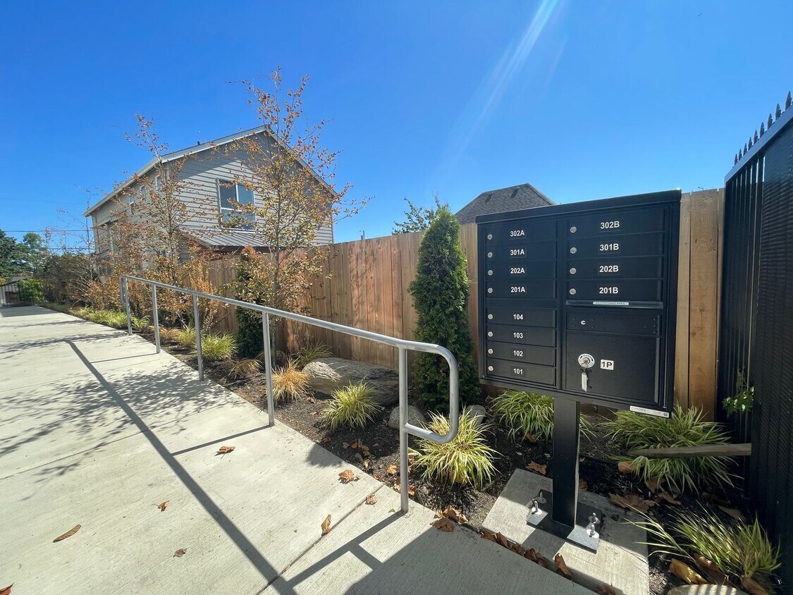 Foto del edificio - 2Bd/1Ba Condo in the SE Lents Neighborhood ~ Washer/Dryer in Unit, Stainless Steel Appliances, Qu...