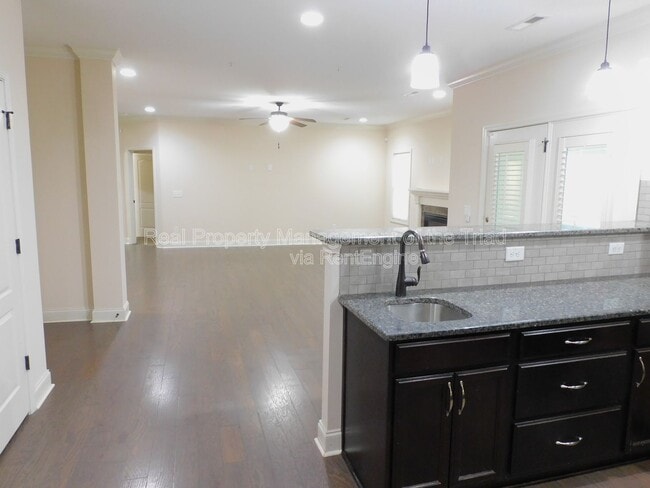 Building Photo - 4517 Gunnersbury Ln