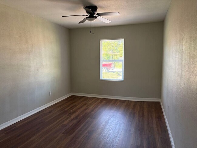Foto del edificio - 5782 Belcrest St