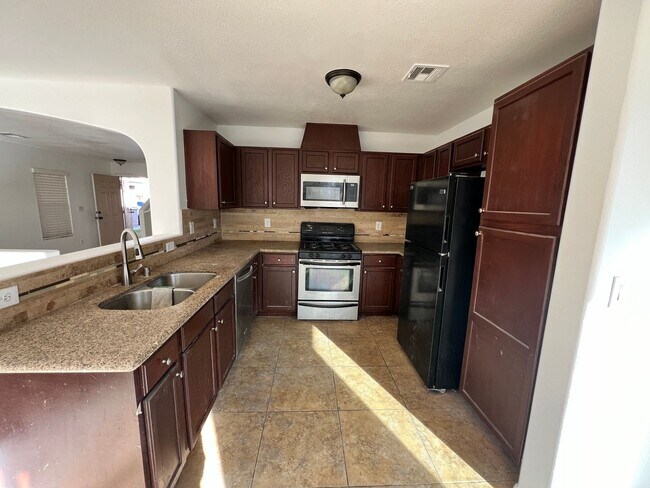 Building Photo - 6577 E Escatawpa Bay Ct