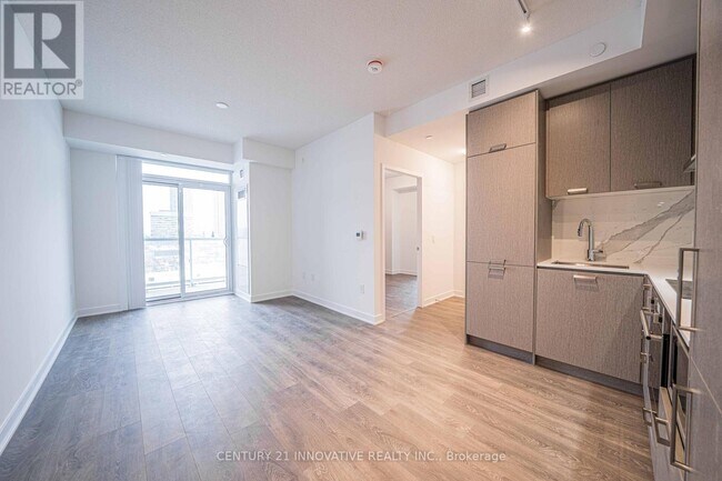 Photo du bâtiment - 10 Honeycrisp Cres