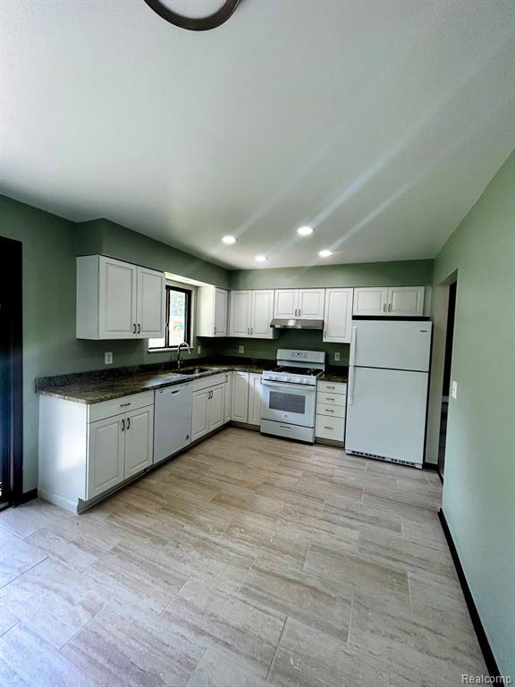Foto del edificio - 5353 Carroll Lk Rd