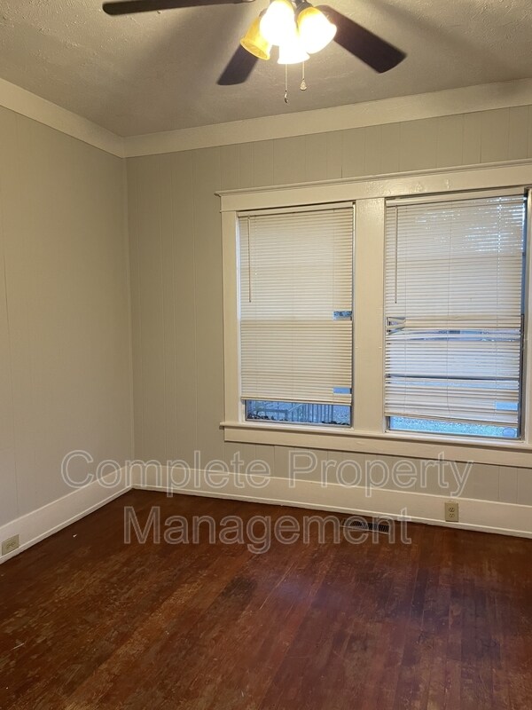 Building Photo - 2 83rd St S