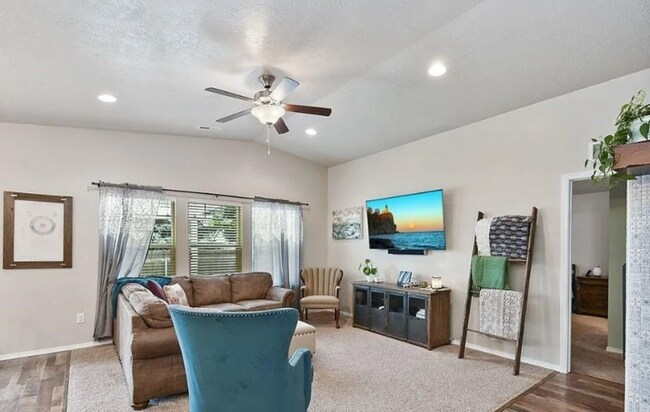 Building Photo - 12370 W Hollowtree Ct