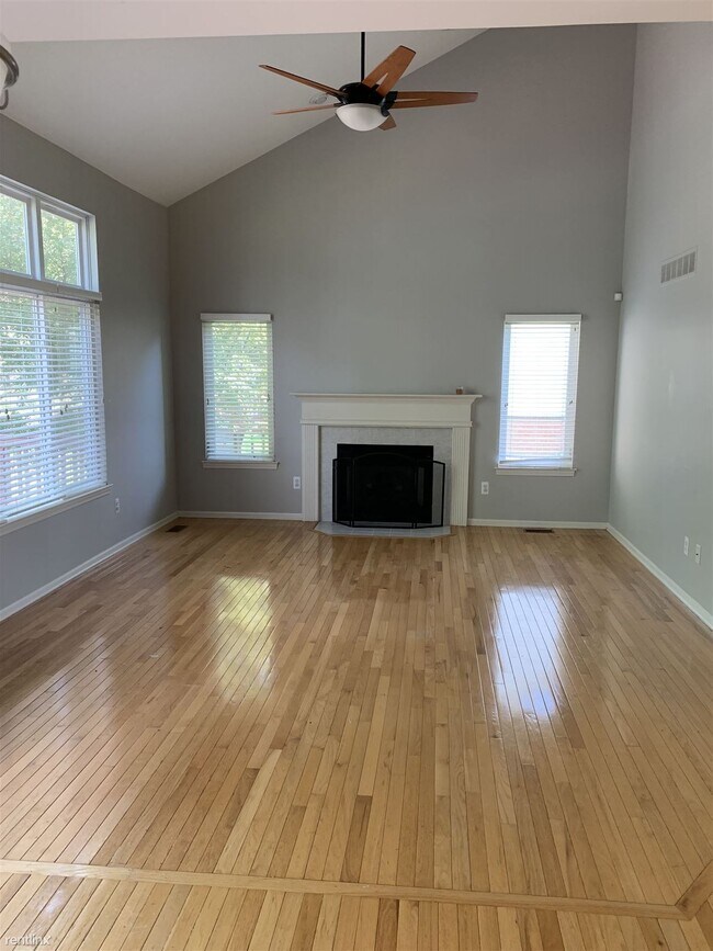 Building Photo - 5 br, 3.5 bath House - 197 Columbia Dr