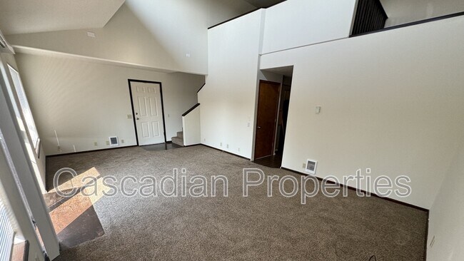 Foto del edificio - 1555 Fircrest Ct SE