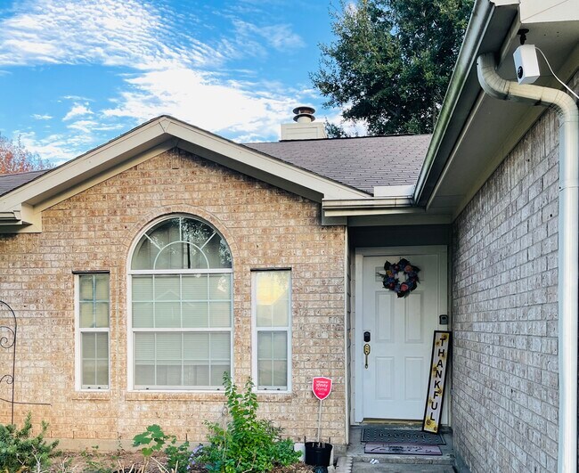 Foto del edificio - 118 Willoughby Ct