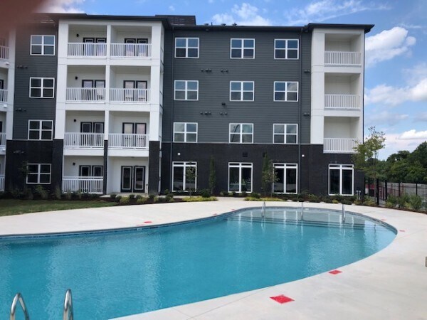 Unit #401 - top right - 1540 Lebanon Pike