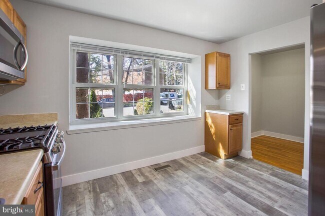 Building Photo - 7828 Snead Ln