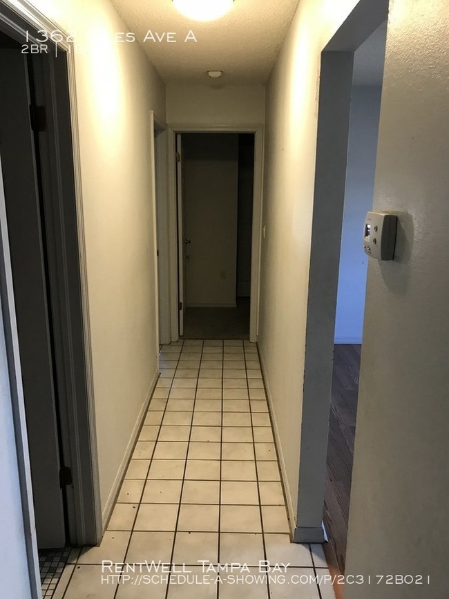 Foto del edificio - 1362 Giles Ave