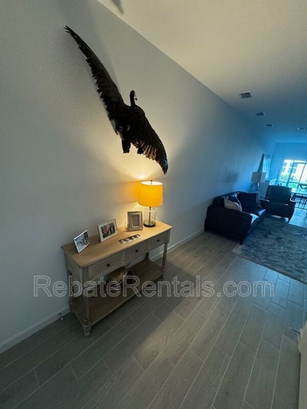 Foto del edificio - 347 Belfort Ct