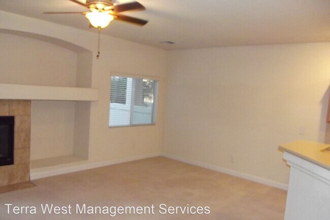 Building Photo - 3 br, 2.5 bath House - 10603 Petricola St....