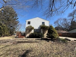 Building Photo - 675 Wright St