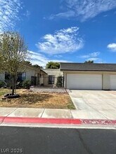 Building Photo - 600 Woodmount Dr