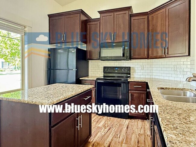 Building Photo - 1299 La Reata Way