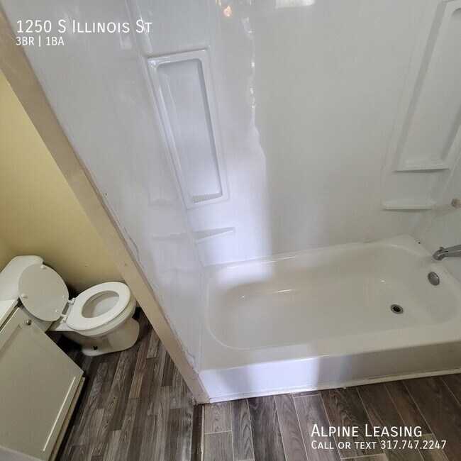 Building Photo - 1250 S Illinois St