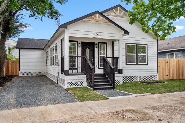 Building Photo - 4104 Engelke St
