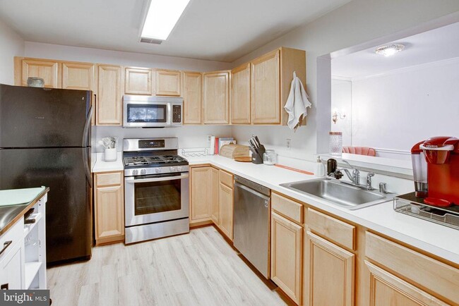 Building Photo - 13615 Garfield Pl