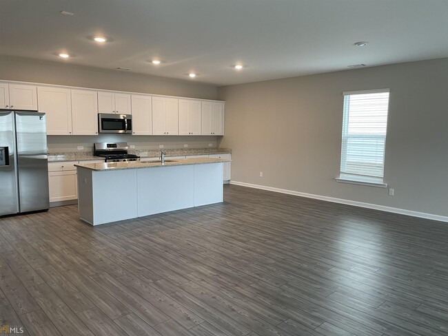 Building Photo - 4334 Magpie Dr
