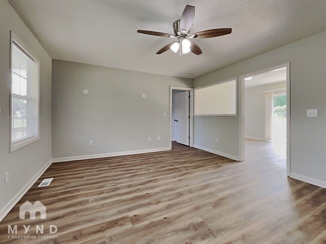 Building Photo - 233 Delight Loop