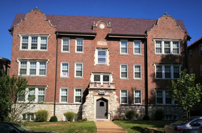 Building Front - 7519 Parkdale Ave
