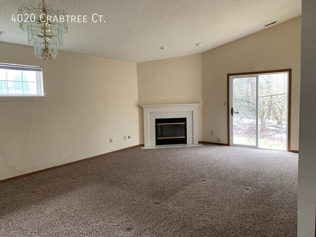 Foto del edificio - 4020 Crabtree Ct