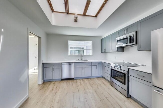 Building Photo - 2137 Lombard St