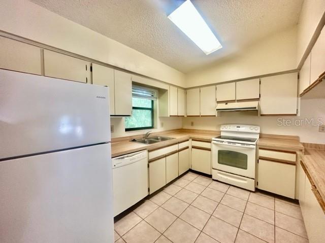 Foto del edificio - 32818 Lake Square Ct