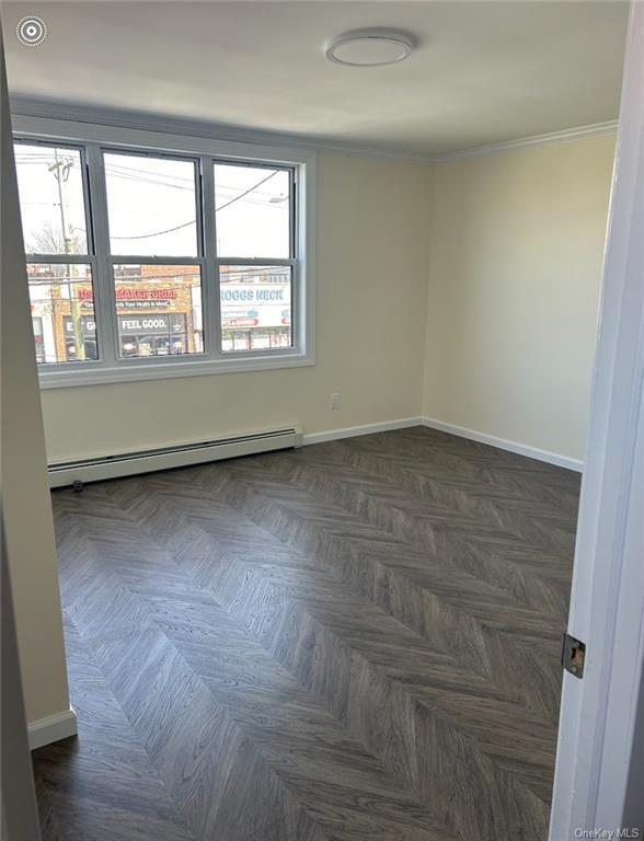 Foto del edificio - 4032 E Tremont Ave