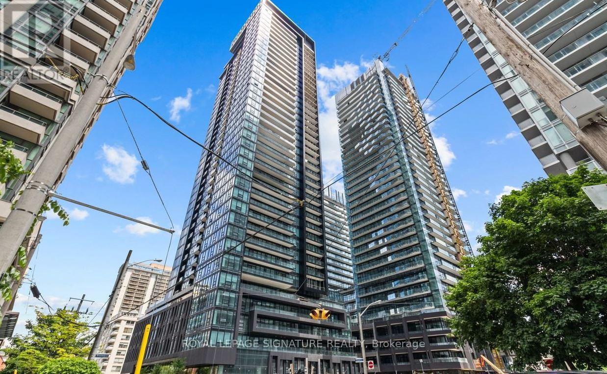 Photo principale - 120 Broadway Ave