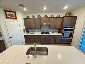 Building Photo - 10842 Gentle Crst Ave