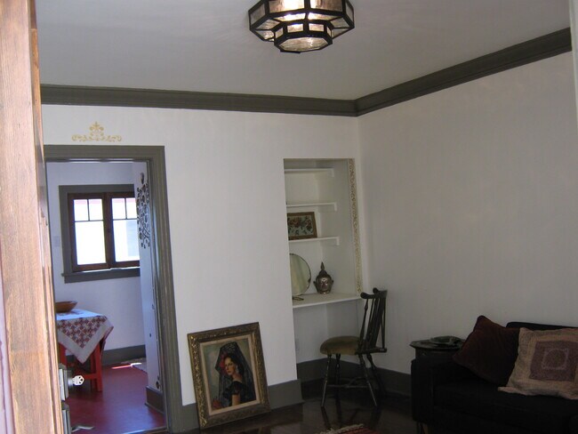 Foto del edificio - 624 N Virgil Ave