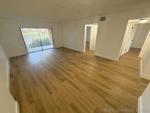 Building Photo - 5200 NW 31st Ave