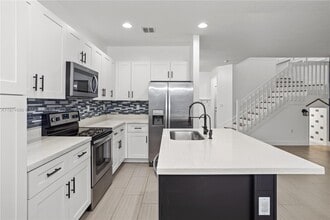 Building Photo - 4859 NW 55th Pl