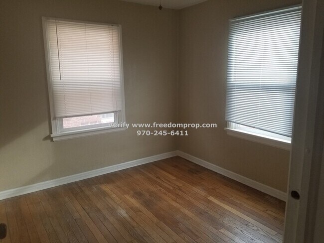 Building Photo - 1015 Belford Ave