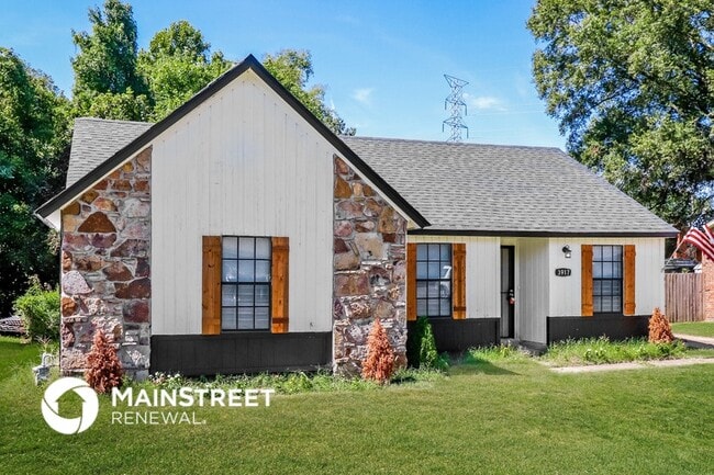 Building Photo - 3917 Kerwin Dr