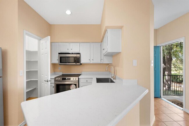 Building Photo - 2450 Wickersham Ln